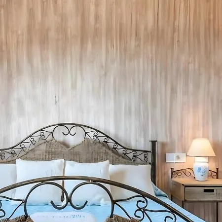 Dream - Blue Retreat *